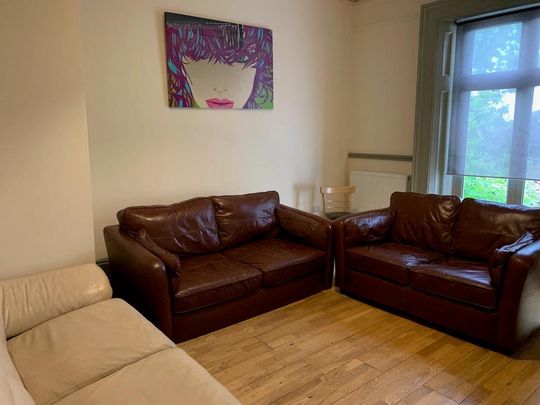 1 bedroom in a house share to rent - Photo 1