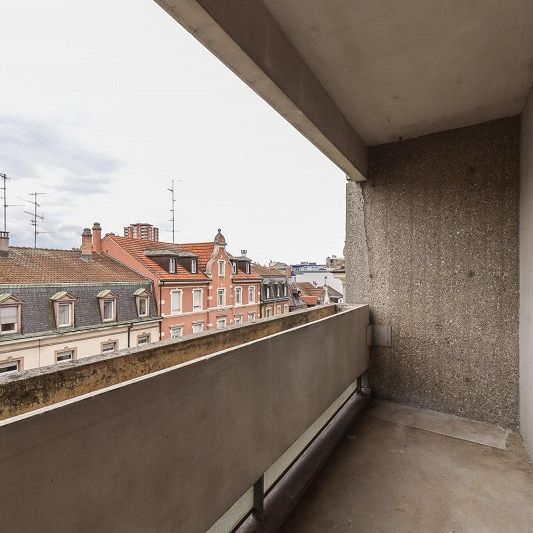 Schöne 2.5 Zimmer-Wohnung am Musical Theater - Foto 1