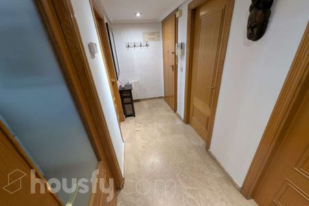 Piso de alquiler en Carrer del Duc de Mandas, ., Sant Llorenç - Zona Alfahuir - Photo 2