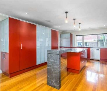 Spacious Family Home in Forrest Hill – Perfect... - Photo 4