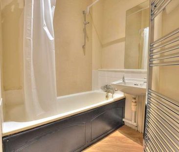 High Street, Marlow, Buckinghamshire, SL7 - Photo 4