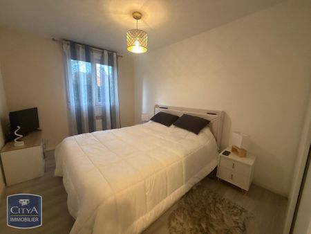 Location Appartement 2 pièces 47m² LOUVROIL 59720 - Photo 2