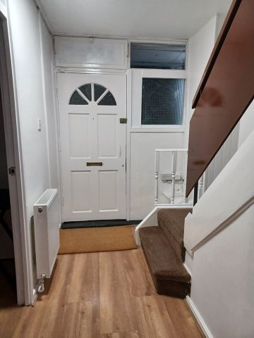 Room in a Shared Flat, Dundee House, W9 - Photo 4