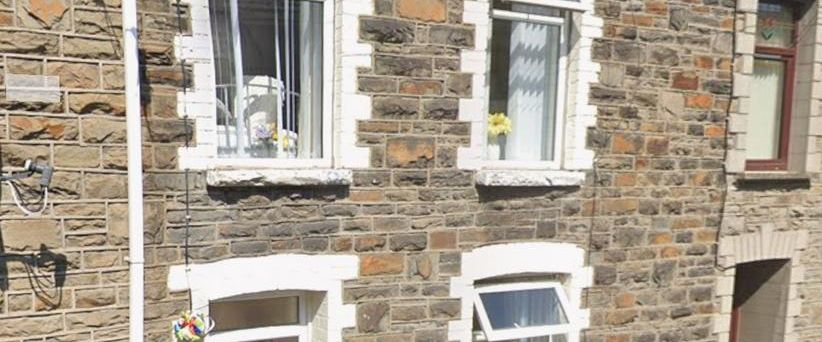 2 bedroom terraced house to rent - Photo 1