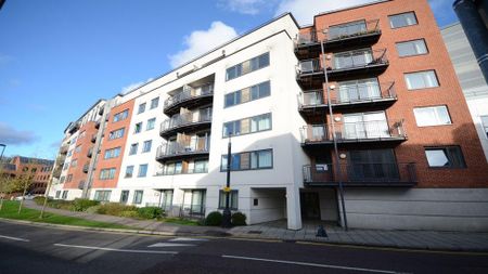 2 bedroom flat to rent - Photo 2