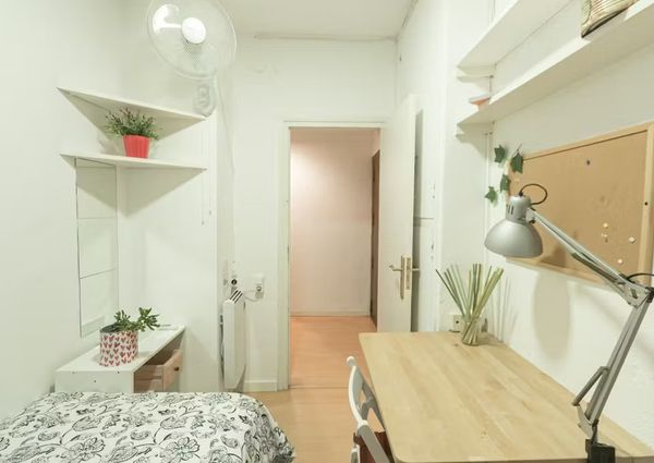 Carrer de Sicília, Barcelona, Catalonia 08013