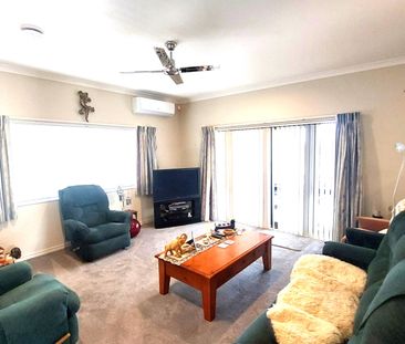 Spacious Family Home in Ohauiti – Available March - Ohauiti - Photo 2