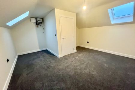 Sackville Street - Photo 2