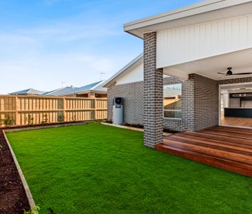 Experience Luxury Coastal Living - Photo 5