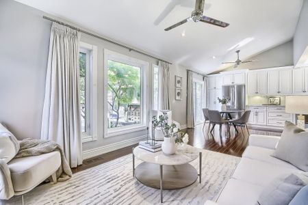 For Lease - 2279 Grand Ravine Drive, Oakville, Ontario - Photo 2