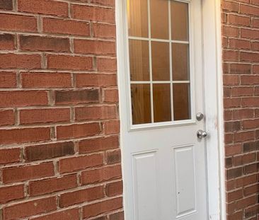 For Lease - 18 Hiking Court Unit# Lower, Brampton, Ontario - Photo 4