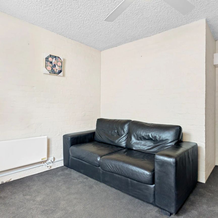 Light Filled and Position Perfect - Photo 1