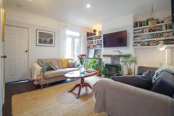 3 bedroom terraced house to rent - Photo 1