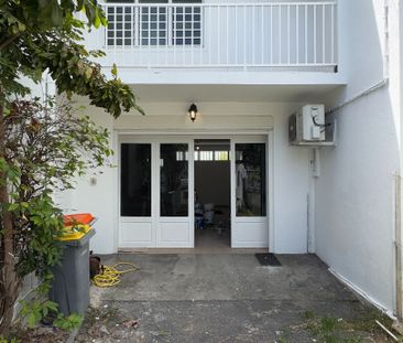 A LOUER - Saint-Denis centre-ville - Maison de ville mitoyenne T3 a... - Photo 6