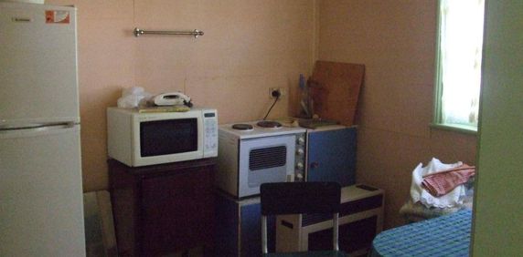 Self contained granny flat - Photo 2