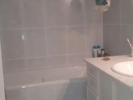 Location Appartement 4 pièces 80 m2 à Floirac - Photo 4