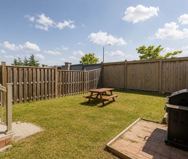 For Lease - 90 Delport Close, Brampton, Ontario - Photo 6