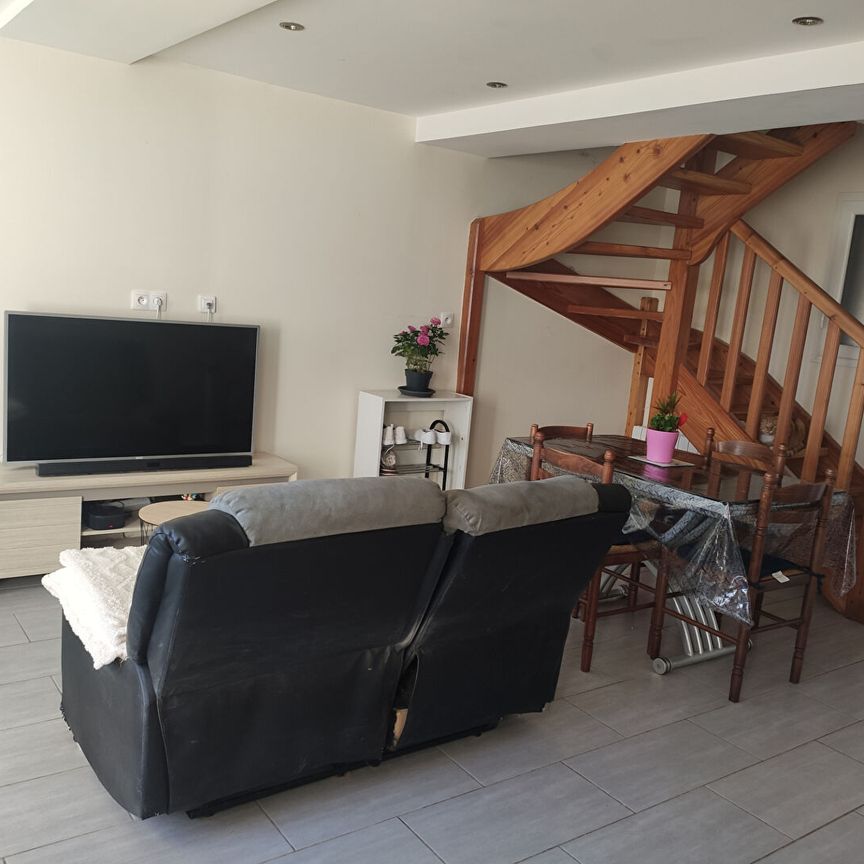 Location Maison 5 pièces 71m² - Photo 1