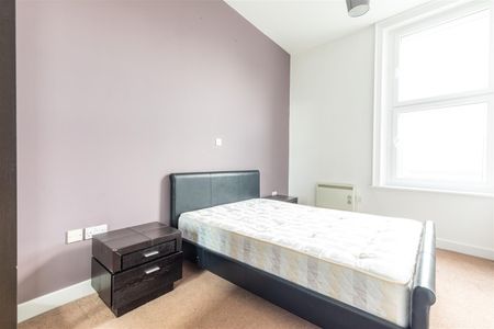 2 bed apartment to rent in Northumberland Street, City Centre, NE1 - Photo 3