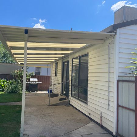 Renovated Family Home In Perfect Location - Photo 4