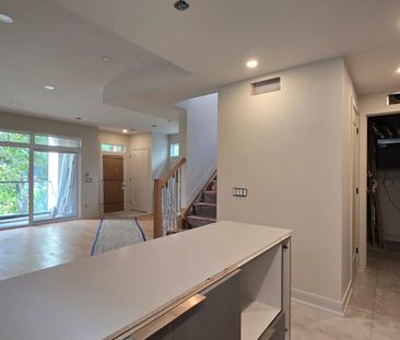 For Lease - 514 Roosevelt Avenue Unit# #A, Carlingwood - Westboro a... - Photo 3