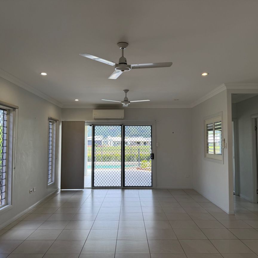 MODERN 4 BEDROOM, 2 BATHROOM HOME IN IDALIA + POOL + SEPARATE LIVING ROOM + RIVERSIDE! - Photo 1