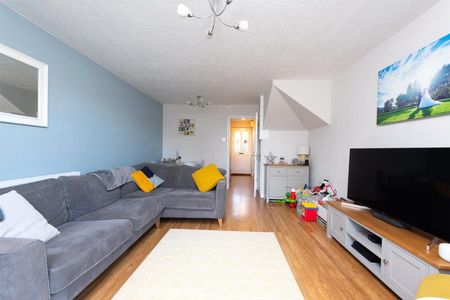 Picton Close, Camberley, Surrey, GU15 - Photo 3