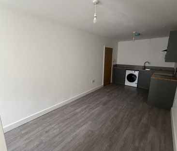 Gold Street - Photo 1