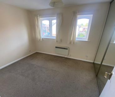 2 bedroom end of terrace house to rent - Photo 5