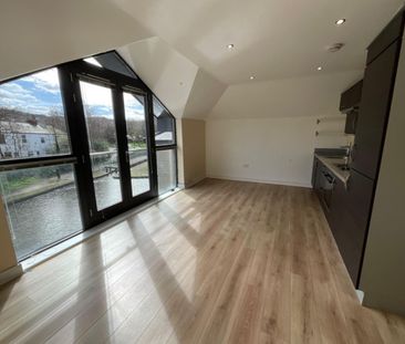 2 bedroom Flat To Let Total Size: 635 SQ FT - Photo 3