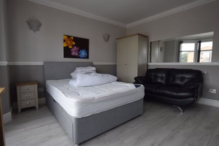 room to rent Constiution Hill, Parkstopne, BH14 - Photo 2
