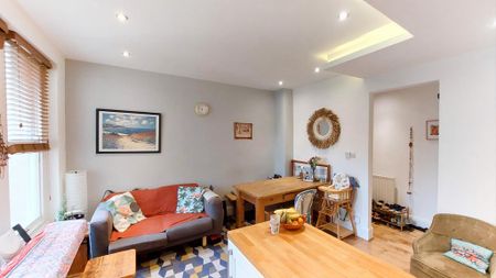 1 bedroom ground floor flat to rent - Photo 5