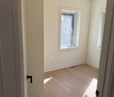 For Lease - 32 Homestead Road Unit# Main, Toronto, Ontario - Photo 1