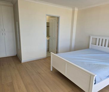 Partially furnished-Newly Renovated 3-Bedroom Apartment in the Hear... - Photo 6