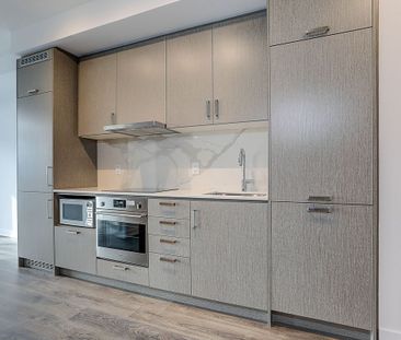 For Lease - 60 Honeycrisp Crescent Unit# 601, Vaughan, Ontario - Photo 3