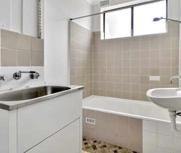Space, light and lifestyle in premium location - Photo 5