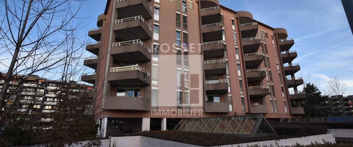 Charmant appartement de 2 pièces au 5ème étage - Photo 1