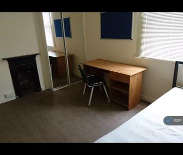 4 bedroom terraced house to rent - Photo 3