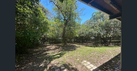 THIS NEAT AND TIDY HOME OFFERS 3 SPACIOUS BEDROOMS WITH OUTDOOR ENTERTAINMENT! - Photo 3