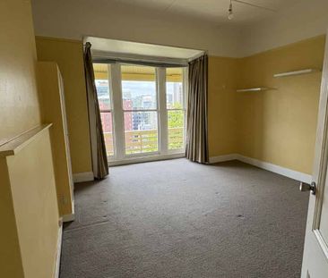 Historic Upstairs Home - Photo 3