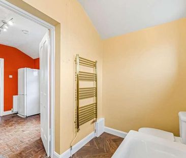 Daisy Road, South Woodford, E18 - Photo 3