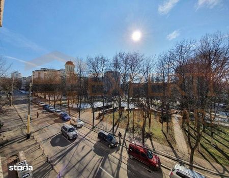 Apartament 3 camere de inchiriat in zona Tomis II – mobilat si utila - Fotografie 3