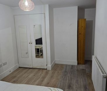 Room in a Shared Flat, Perry Hill, SE6 - Photo 4