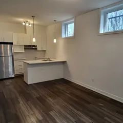 1 room apartment of 74m² in Gatineau - Photo 2