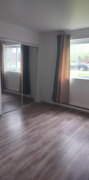 2 CH - 1 SDB - Longueuil - $1,250 /mo - Photo 1