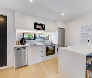 Modern 2BR Townhouse in Papatoetoe - Photo 4