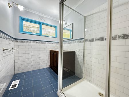 Neat & Tidy - Photo 3