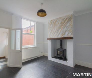 2 bedroom end of terrace house to rent - Photo 1