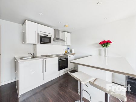 High Street, Slough, Berkshire,SL1 - Photo 3