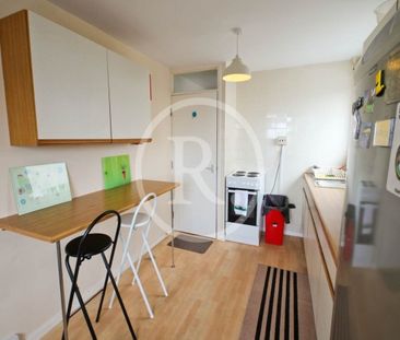 1 Bed - Rhoshendre, Waun Fawr, Aberystwyth - Photo 6